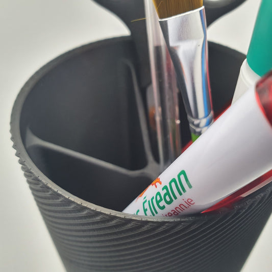 Textured Spiral Pen Holder