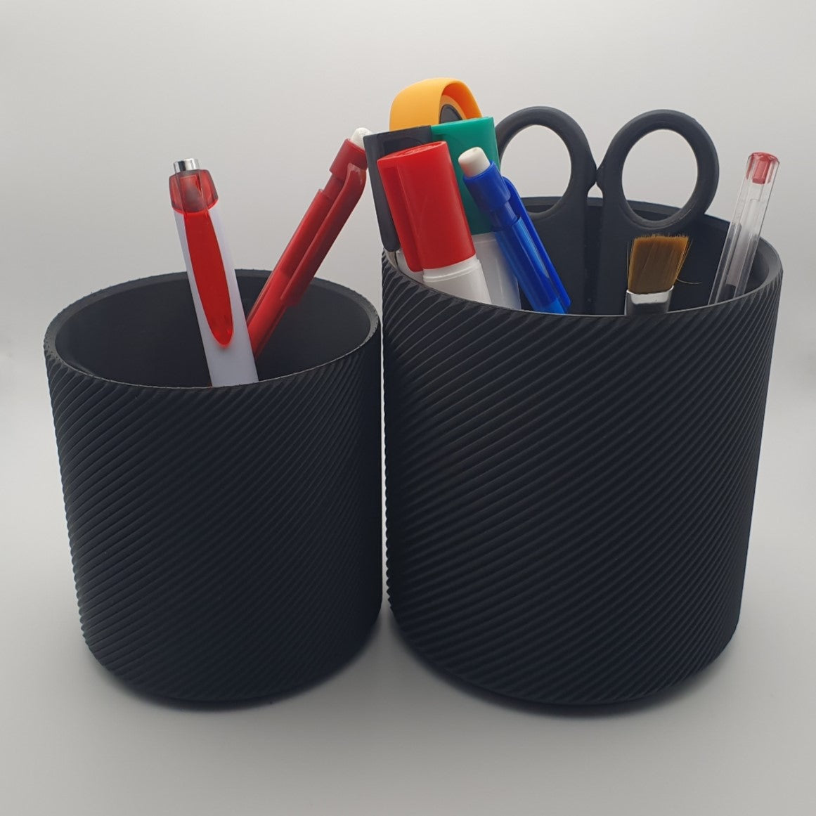 Porte-stylo texturé en spirale